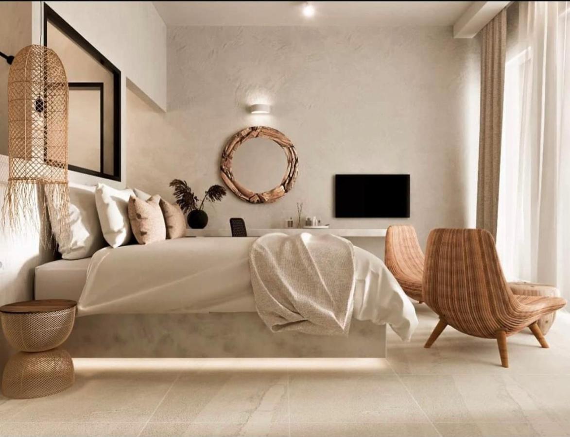 Delfini & Hotel 3*