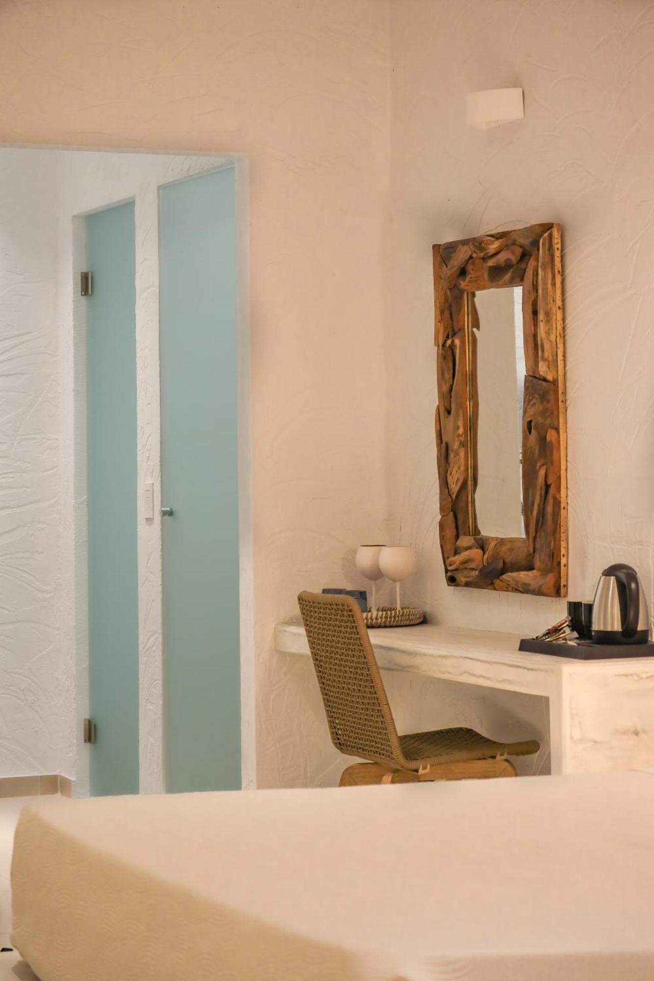 Hotel Delfini & Archangelos (Rhodes)